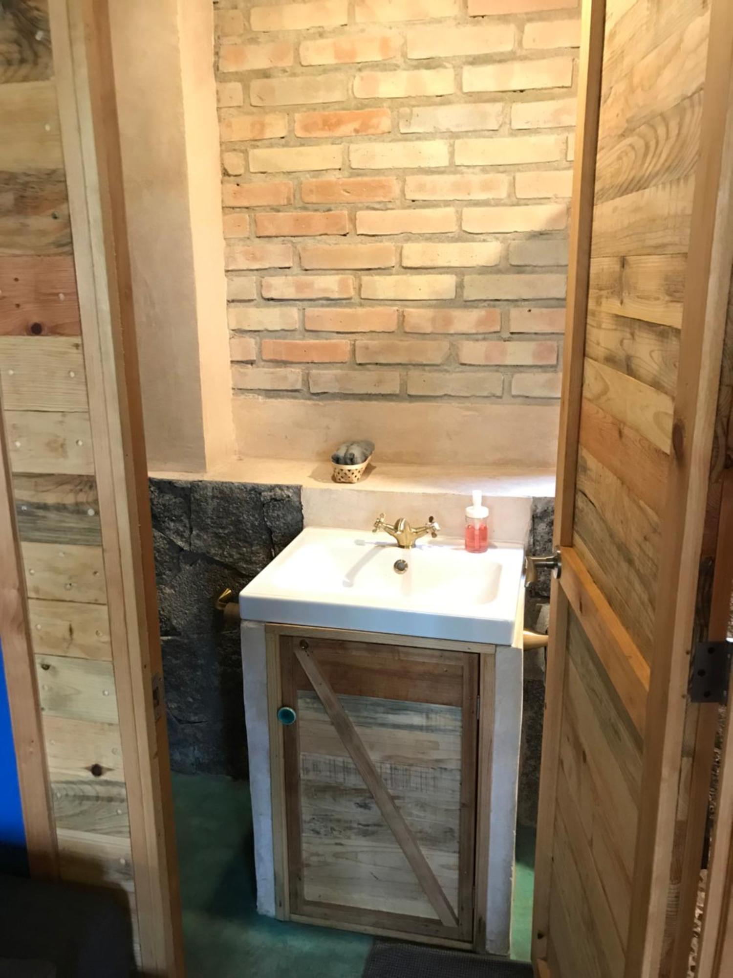 La Cabana Azul Al Fondo Del Bosque De Тепоцтлан Екстериор снимка